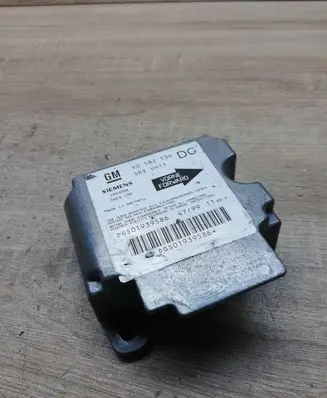 Opel Zafira A Airbag control unit/module 90582536 5WK4190