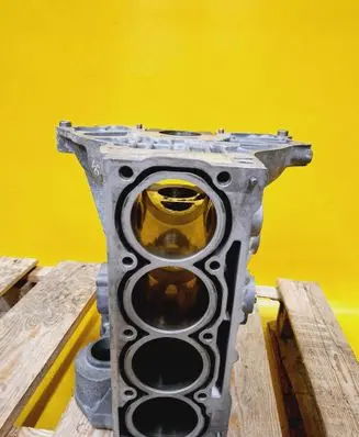 Volkswagen Golf IV Engine block APE 030103019AC