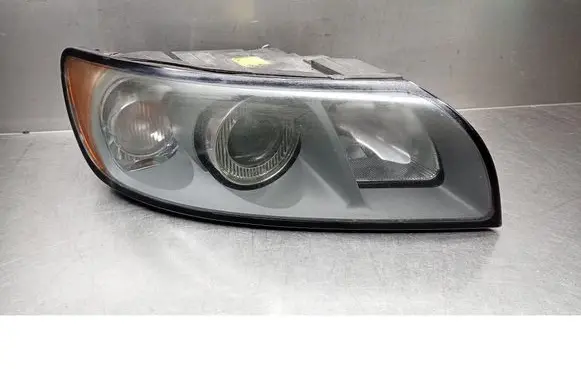 Volvo V50 Front reflector 