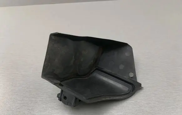BMW 1 E81 E87 Rain gutter 6940856 64316940856