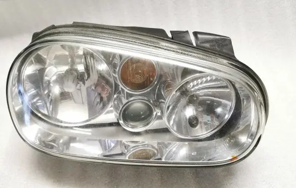 Volkswagen Golf IV Headlight/headlamp 1J1941016C