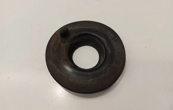 Volkswagen PASSAT B8 Rear coil spring rubber mount 5Q0512297D