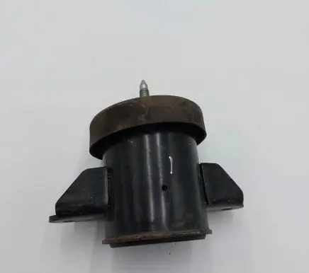 Nissan Leaf II (ZE1) Engine mount bracket