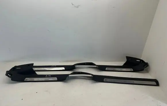 Volkswagen PASSAT B7 sill trim set (inner) 3c0853369 3C0853370