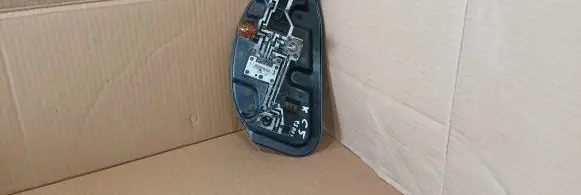 Citroen C5 Tail light bulb cover holder VALEO