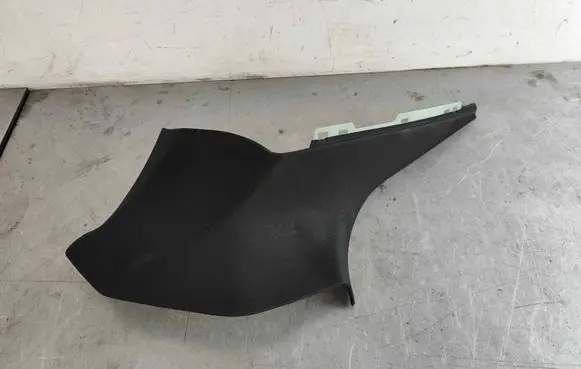 Tesla Model S (D)pillar trim (top) 100745704C