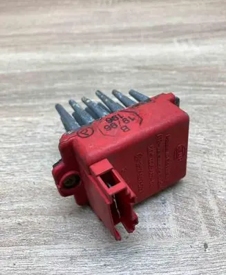 Audi A4 S4 B5 8D Heater blower motor/fan resistor 357907521 5DS00646700