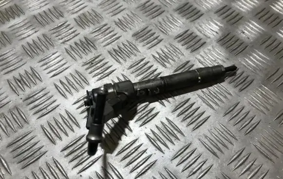 Mercedes-Benz A W169 Fuel injector 0445110167 a6400700787
