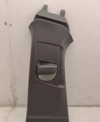 Volvo V40 (B) pillar trim (top) 31307224