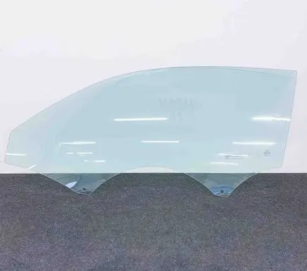 Audi A1 Front door window glass four-door 43R00082