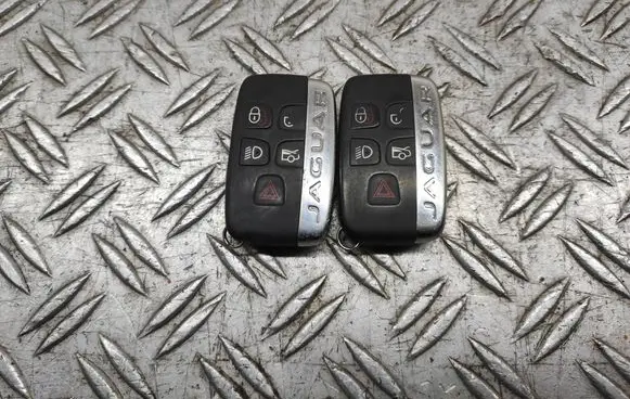 Jaguar XE Ignition key/card 
