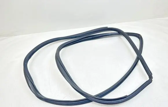 Toyota Verso Front door rubber seal