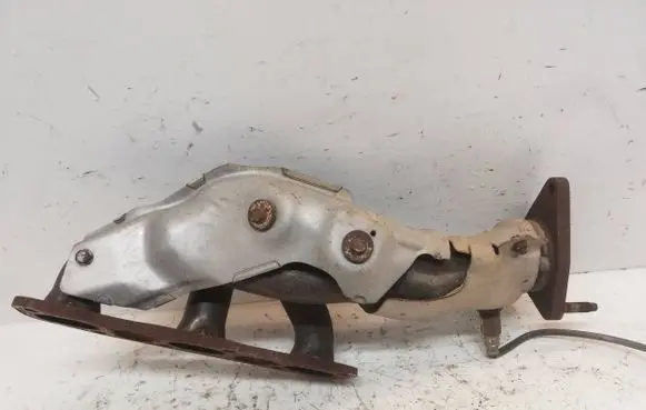 Infiniti FX Exhaust manifold
