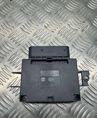 BMW 5 F10 F11 Hand brake control module 6799083 23122010 0111810311