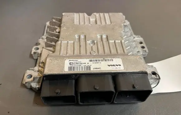 Volvo V60 Engine control unit/module 31336712 810750665