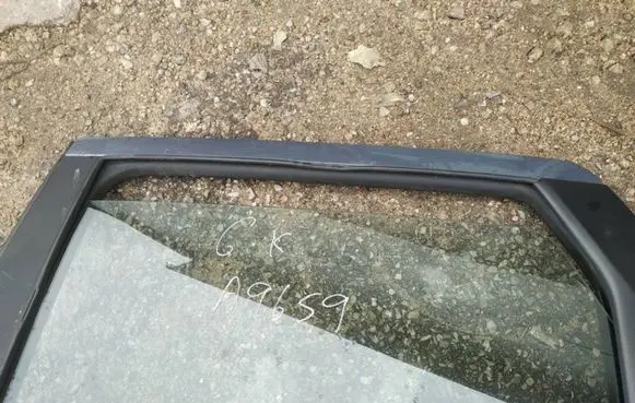 Nissan Qashqai Rear door window glass as2