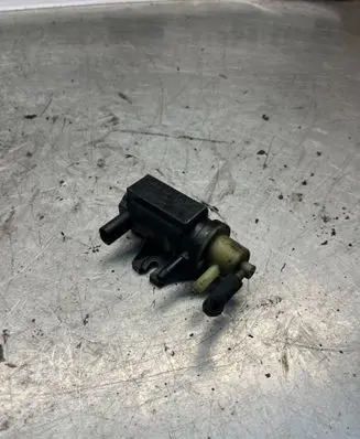 Mercedes-Benz E W211 Turbo solenoid valve A0091533128