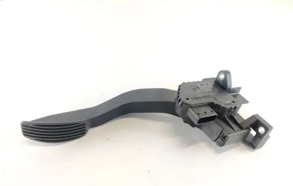 Iveco Daily 6th gen Accelerator throttle pedal 5801333490