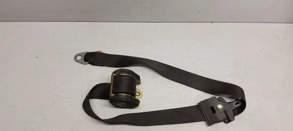 Volkswagen II LT Front seatbelt 2018680222
