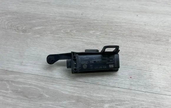 Porsche Panamera (970) Tire pressure control unit 8E0907277 97060614101