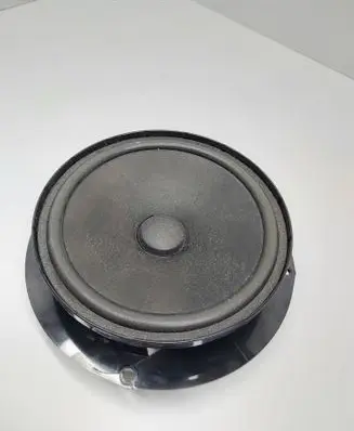 Volkswagen Golf V Panel speaker 