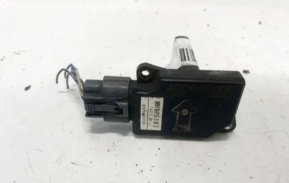 Mitsubishi Outlander Mass air flow meter mr985187 e5t60171