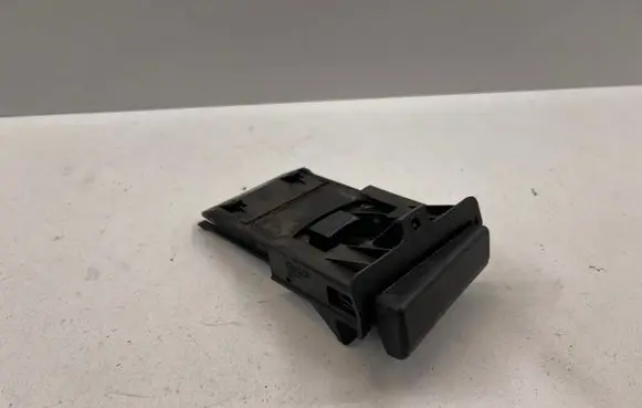 Toyota Hilux (AN10, AN20, AN30) Cup holder 556250K010