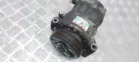 Volvo V70 Air conditioning (A/C) compressor (pump) 30630921