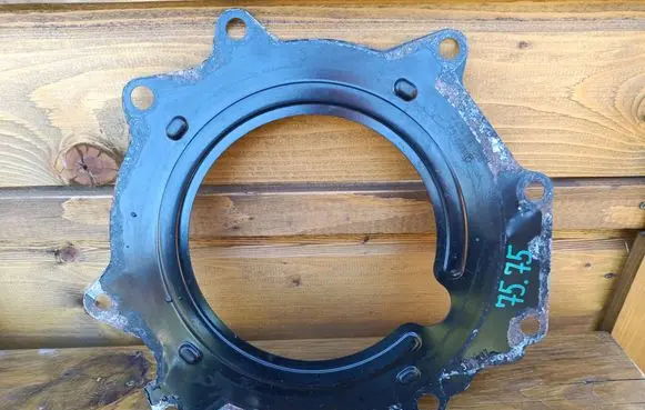 Skoda Fabia Mk2 (5J) Other gearbox part 03D103647C