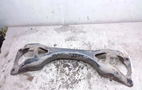 Volkswagen Touareg I Rear subframe 