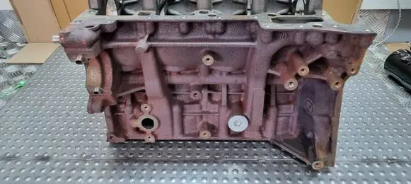 Ford Transit Engine block 6C1Q-6015-AE P8FA