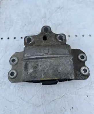 Volkswagen Golf Plus Engine mount bracket 1K0199555