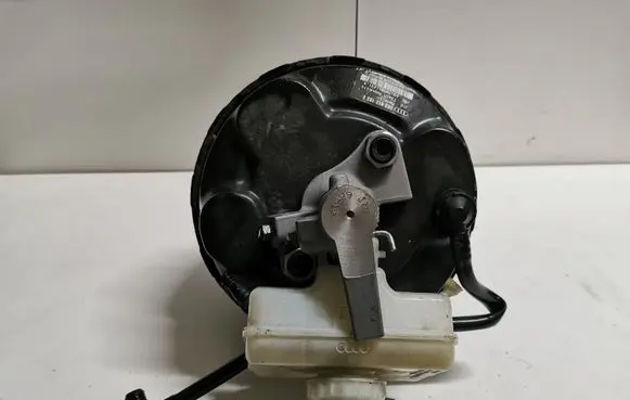 Audi A5 8T 8F Brake booster 8K0612103E