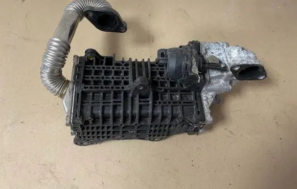 Peugeot Rifter EGR valve cooler 9813050280