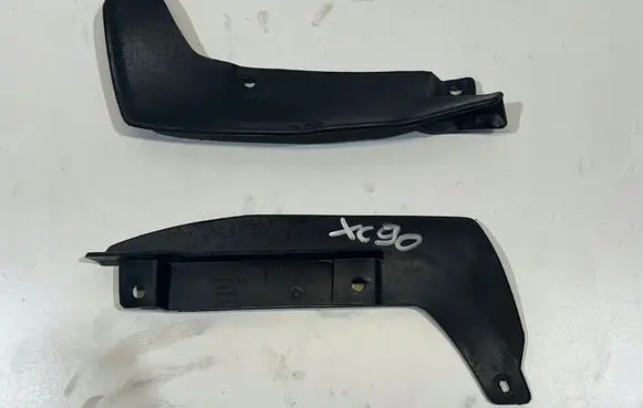 Volvo XC90 Front mudguard 