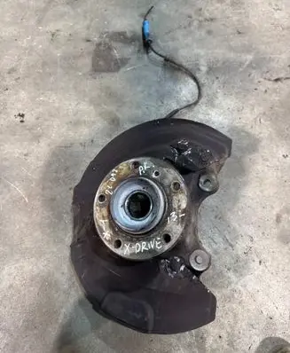 BMW X1 E84 Front wheel hub 6788699