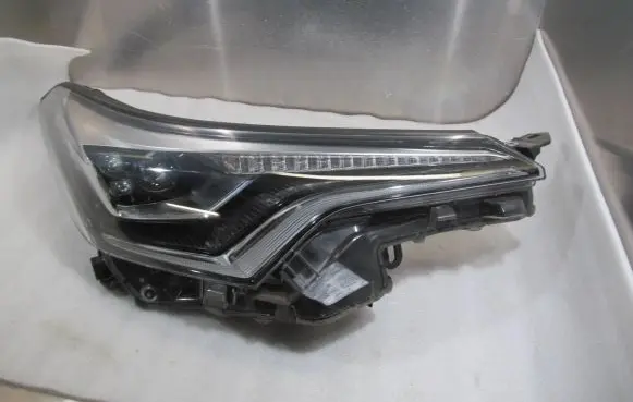 Toyota C-HR I Headlight/headlamp 81110F4071 17012018 17666F
