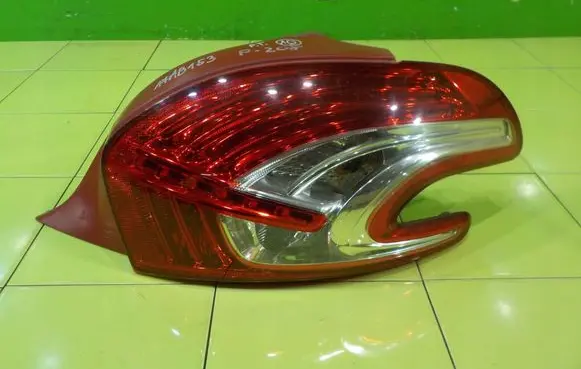 Peugeot 208 I Rear/tail lights 9672628380