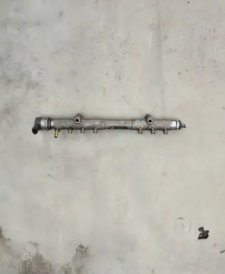 Volvo XC90 Fuel main line pipe 0445215023 0281002712 30777554