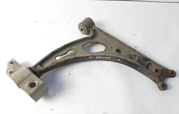 Front lower control arm/wishbone