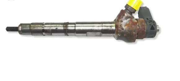 Volkswagen PASSAT B8 Fuel injector 04L130277AD