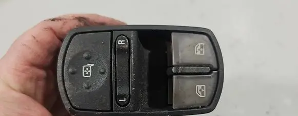 Opel Corsa D Electric window control switch 13258522AD 315625731