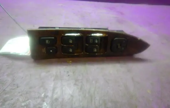Hyundai XG Quarter vent window switch 93570-39800