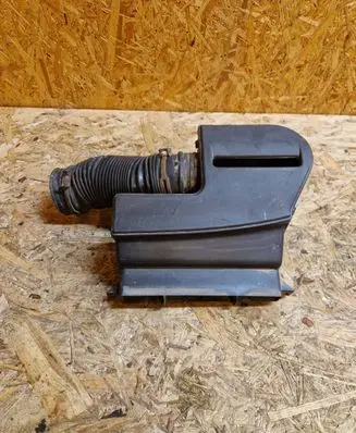 Volkswagen Jetta VI Air intake duct part 5K7805962B