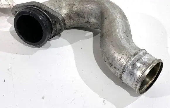BMW 5 E60 E61 Intercooler hose/pipe 7798438