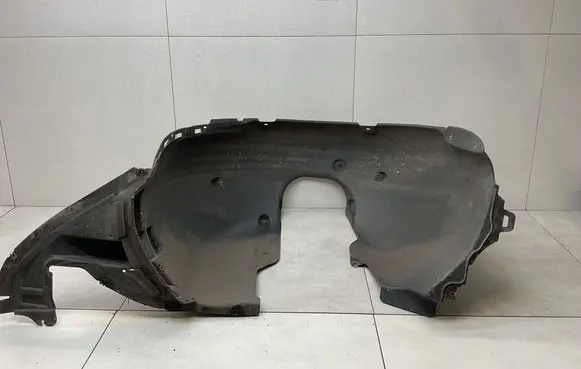Skoda Octavia Mk3 (5E) Front wheel arch liner splash guards 5E0809957