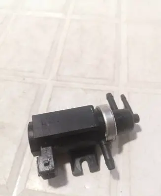 Volvo S40, V40 Turbo solenoid valve 30618057
