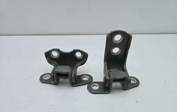 Toyota Prius (XW30) Front door hinge set 