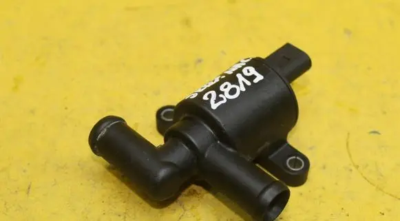 Audi Q7 4L Electromagnetic valve 