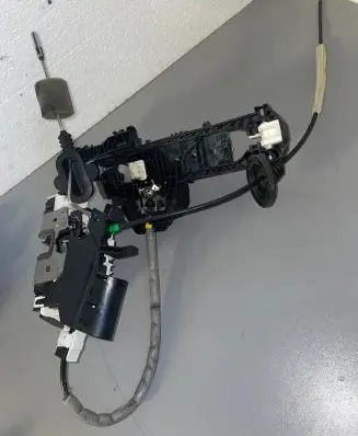 Mercedes-Benz E A207 Front door lock 45011203